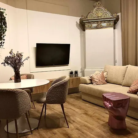 Апартаменти Sands 1a *